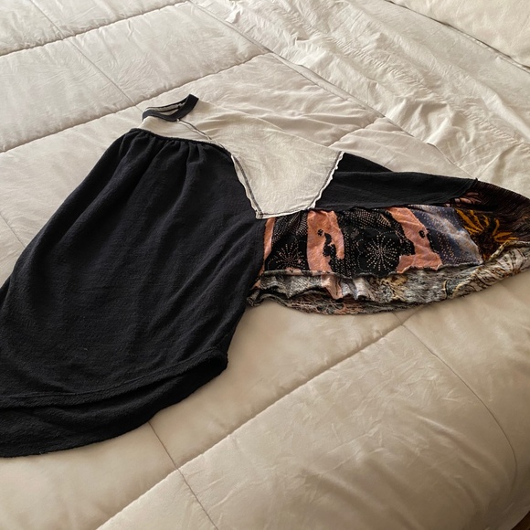 Top - Picture 2 of 5